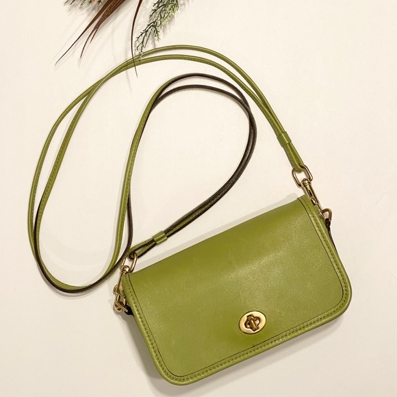 coach legacy turnlock crossbody